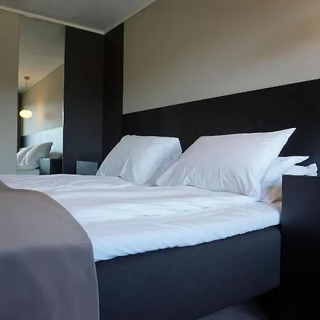 Jelsa Hotell *
